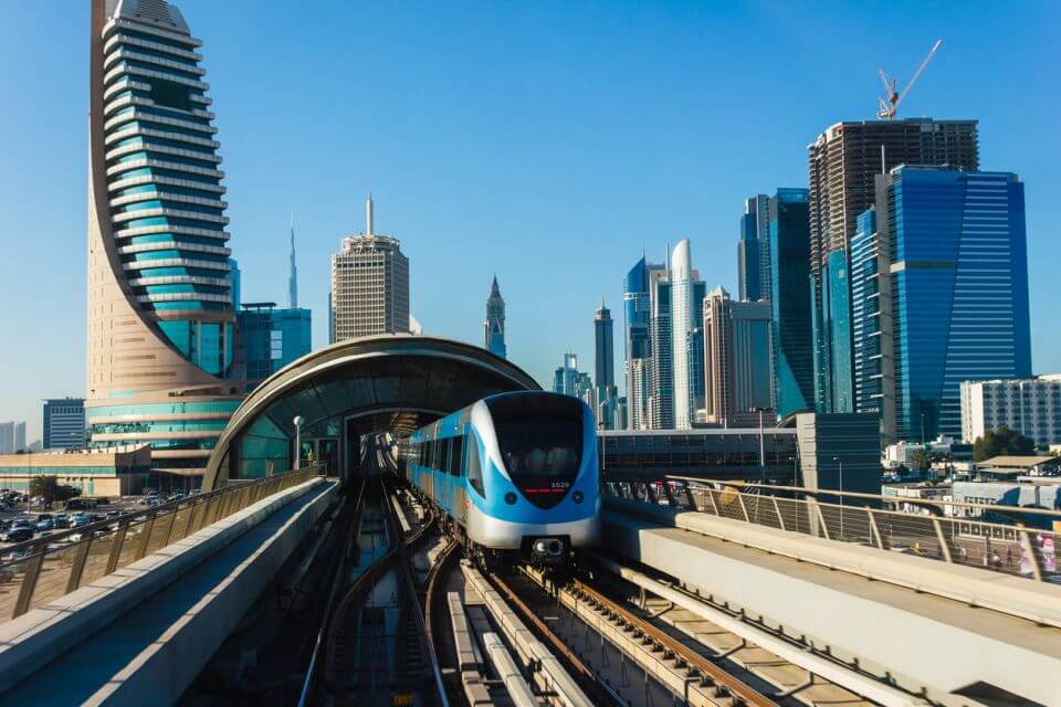 doprava spojené arabské emiráty Dubajské metro. Pohled na město z vysílky metra